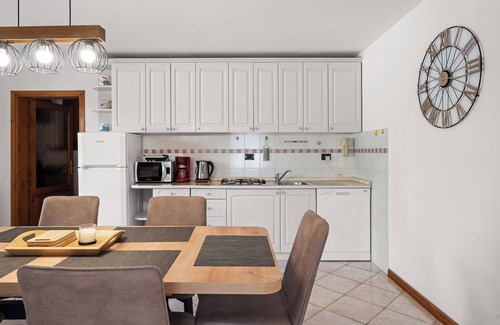 Trgetari House | House Trget (91781-K1) - Trget