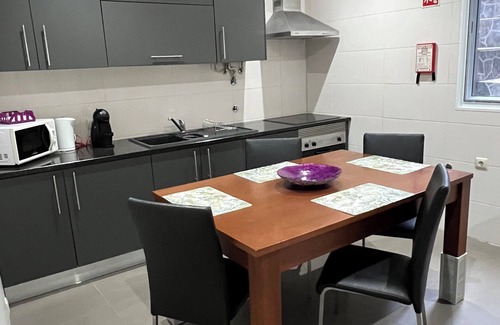 Ponta Delgada House | House two minutes walk from natural swimming pool-" Casa Do Terreiro" AL nº1744