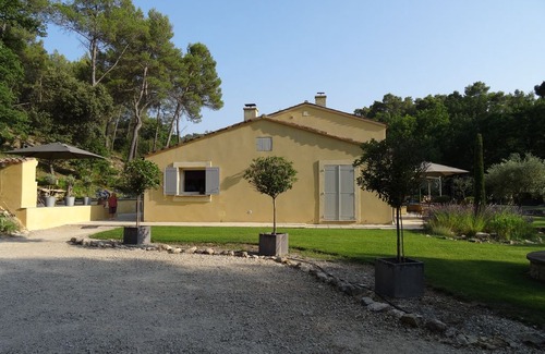 Peyrolles-en-Provence House | House/Villa - Peyrolles en Provence