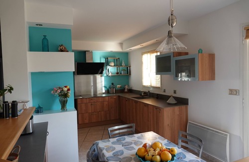 Cabrieres-dʼAigues House | house/villa - 7 rooms - 6/7 persons
