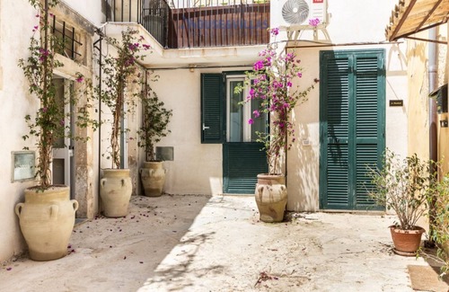 Noto Apartment | House&Villas - Bowie's Rooms - L'Ulivo