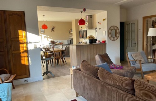 Saint-Quentin-la-Poterie Villa | House with shady garden and pool 5mns from UZES