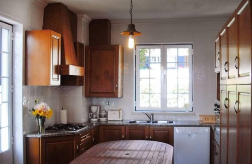 Sao Martinho do Porto House | House with garden