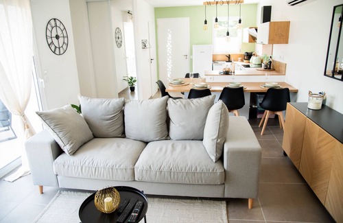 Mus House | House With Air Conditioning, Terrace, Plancha 20 minutes from Nîmes