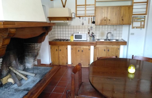 Torricella Sicura Villa | House with garden on the Laga Mountains, near forest, river, mountain trails