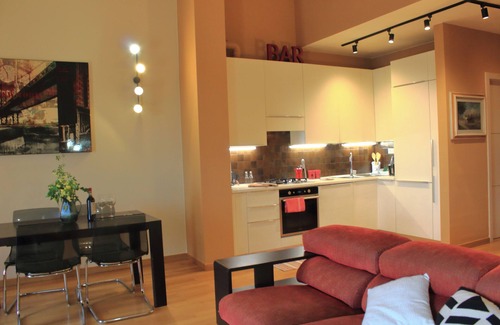 Twist House | house with garden and view