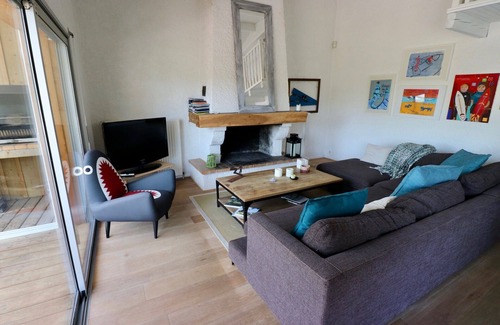 Le Canon House | House with heated pool, ocean and bay walk, wifi, garden, terrace, BBQ
