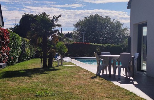 Saint-Jacques House | House with heated pool, all comforts, 500 m from the beach