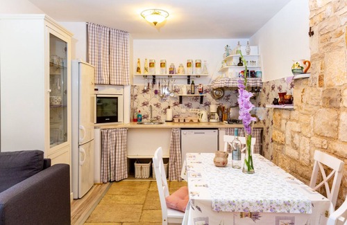Loborika House | House with jacuzzi, for 2-4 people, pets allowed