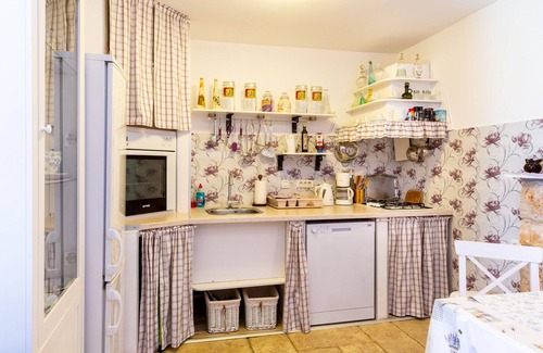 Loborika House | House with jacuzzi, for 2-4 people, pets allowed