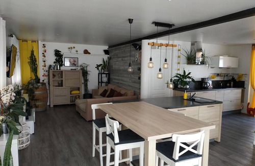 Bourgneuf House | House with Jacuzzi+terrain pétanque 6 pers /classified*/20 min from La Rochelle