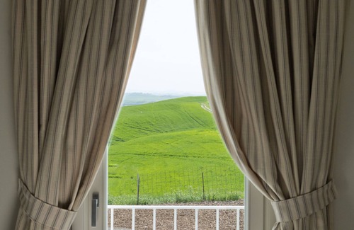 Siena Villa | House with Modern Design, Pool, Views of the Sienese Countryside, Air Conditioning