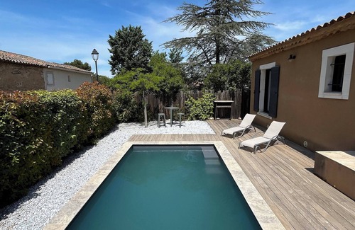 Maubec House | House with pool at the foot of the Luberon