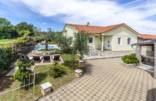 Marcana House | House with pool for 5 people 15 km from Pula, quiet at the end of the village