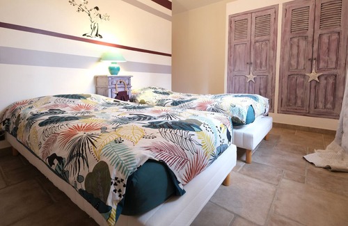 Maubec Villa | House with pool in Maubec, Luberon Area 6 persons