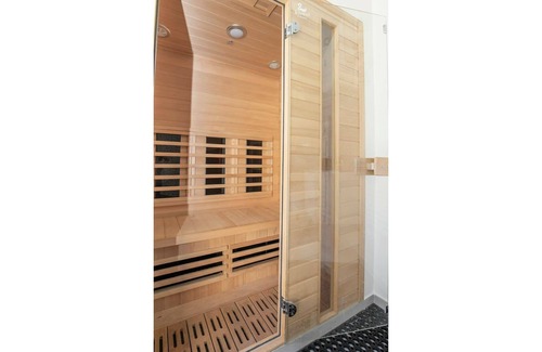 Pantin House | House with Pool & Sauna 5 min from the metro