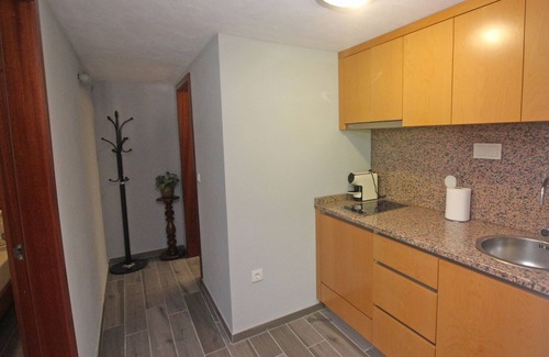 Carvalheira Ski Chalet | House with private pool and mountain views near Gerês