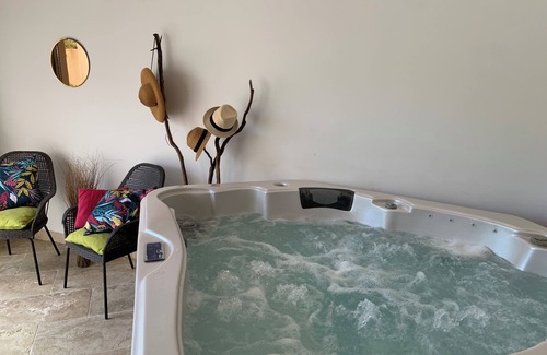 Souvignargues Villa | HOUSE with SPA - CLIMATIZATION - SWIMMING POOL - Gîte de France