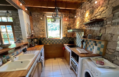 Autoire House | House with stunning views of the cliffs