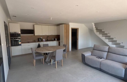 Le Pouget Villa | House with swimming pool