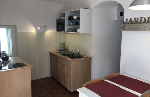 Hyeres City Centre House | House with terrace in the heart of the old town
