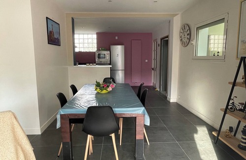Dinard House | House with terrace near the beach