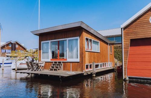 Municipality of Uitgeest House | Houseboat in Netherlands with Private Dock, cleaning included