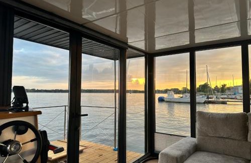 Zegrze Poludniowe Boat Rental | Houseboat Zegrze