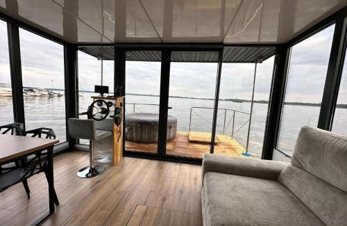 Zegrze Poludniowe Boat Rental | Houseboat Zegrze