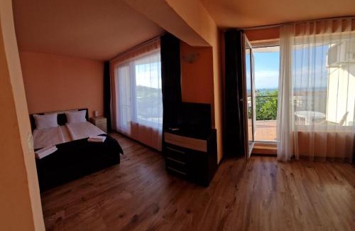 Chernomorets House | HOUSEDENz