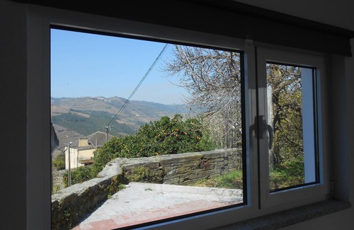 Bomfim Ski Chalet | Housing for rural tourism. Offers