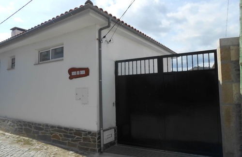 Bomfim Ski Chalet | Housing for rural tourism. Offers