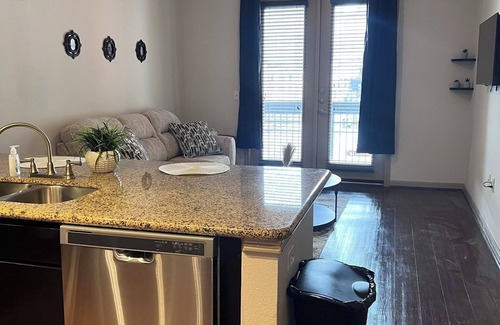 Midtown Apartment | Houston midtown apartment