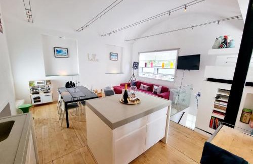 Hove House | Hove Seaside Cottage Sleeps 8 2 Mins to Seafront