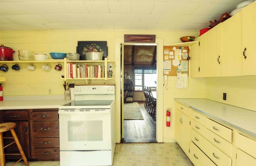Mid-Coast and Islands House | Howard Family Cottage with Casco Bay Sunset Views!