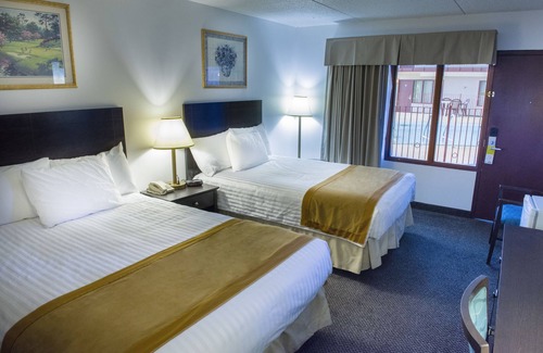 Portage La Prairie Hotel | Howard Johnson by Wyndham Portage La Prairie