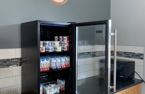 Gananoque Hotel | Howard Johnson by Wyndham Gananoque