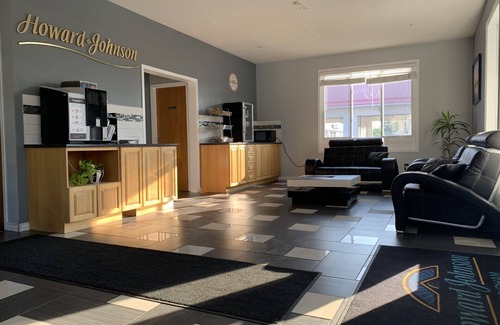 Gananoque Hotel | Howard Johnson by Wyndham Gananoque