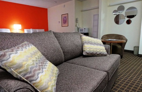 Tillsonburg Hotel | Howard Johnson by Wyndham Tillsonburg