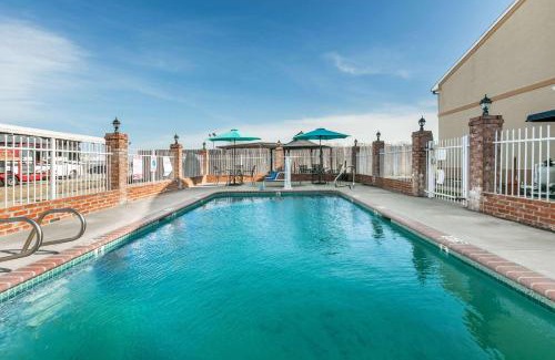 Scott Hotel | Howard Johnson by Wyndham Scott Lafayette