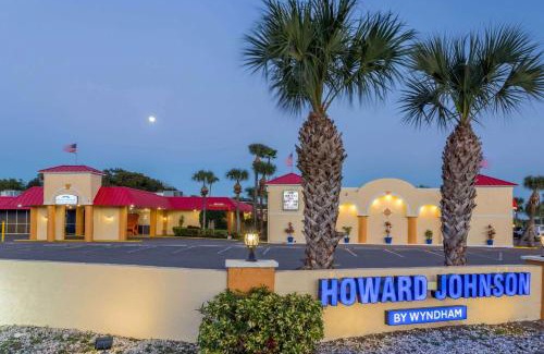 Lakeland Hotel | Howard Johnson by Wyndham Lakeland
