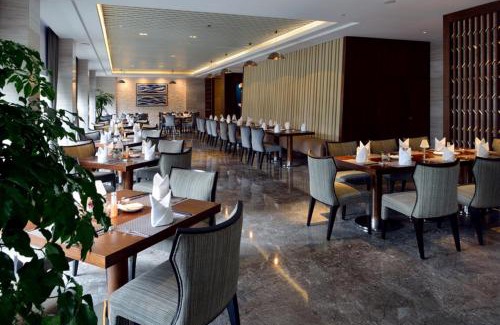 Yinzhou Hotel | Howard Johnson IFC Plaza Ningbo