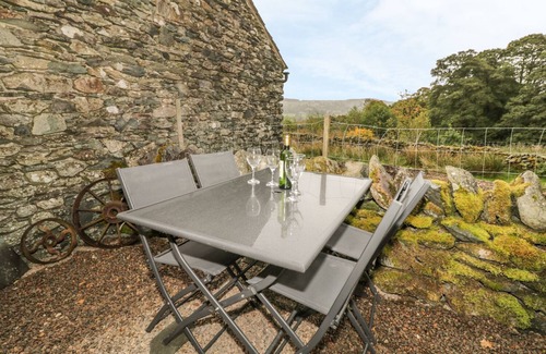 Bampton Cottage | HOWES BECK COTTAGE, pet friendly, with open fire in Penrith