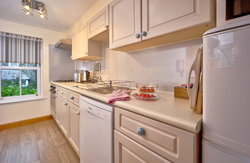 Sedbergh Apartment | Howgills Apartment 11 (self-catering accommodation with free parking and Wi-Fi)