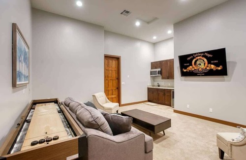 North Scottsdale House | HÓZHÓ Residence on Desert Views: Private Pool, Sport Court, Theatre