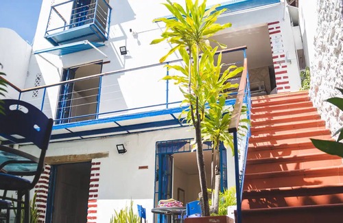 Cartagena Walled City Cabin | Hpt-sm Hotel Room In Getsemani With Pool, Breakfast And Wifi