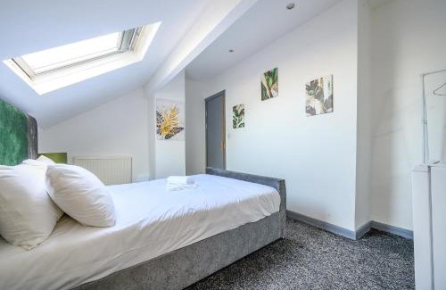 Leeds House | HS57 Most Relaxed & Cosy Room stay