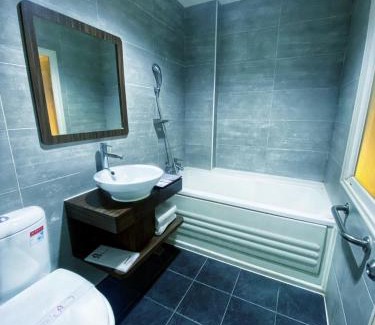 Nanzi Hotel | Hua Xiang Motel - Nanzih