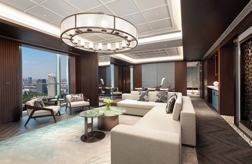 Haining Hotel | HUALUXE Haining by IHG