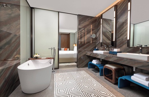 Haining Hotel | HUALUXE Haining by IHG